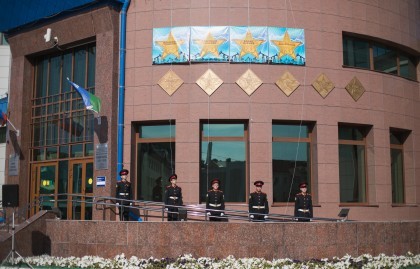 Имена двух няганцев появились на мемориале звёзд в Ханты-Мансийске