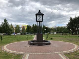 Часы в городском парке, Нягань