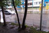 В Нягани проливной дождь затопил дороги и подъезды домов. ФОТО, ВИДЕО