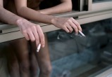 С 1 октября россиянам будет запрещено курить на балконах и лоджиях. В МЧС объяснили новые правила