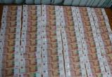 Таможенники в Сургуте предотвратили вывоз валюты в Азербайджан