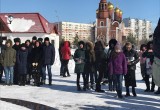 Тысячи человек по всей Югре вышли на улицы в память о погибших в Кемерове. ФОТО
