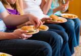 Влияние фастфудов. В Нягани ежегодно увеличивается количество детей с ожирением и гастродуоденитом