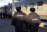 В Сургуте 11 пьяных и буйных вахтовиков сняли с поезда