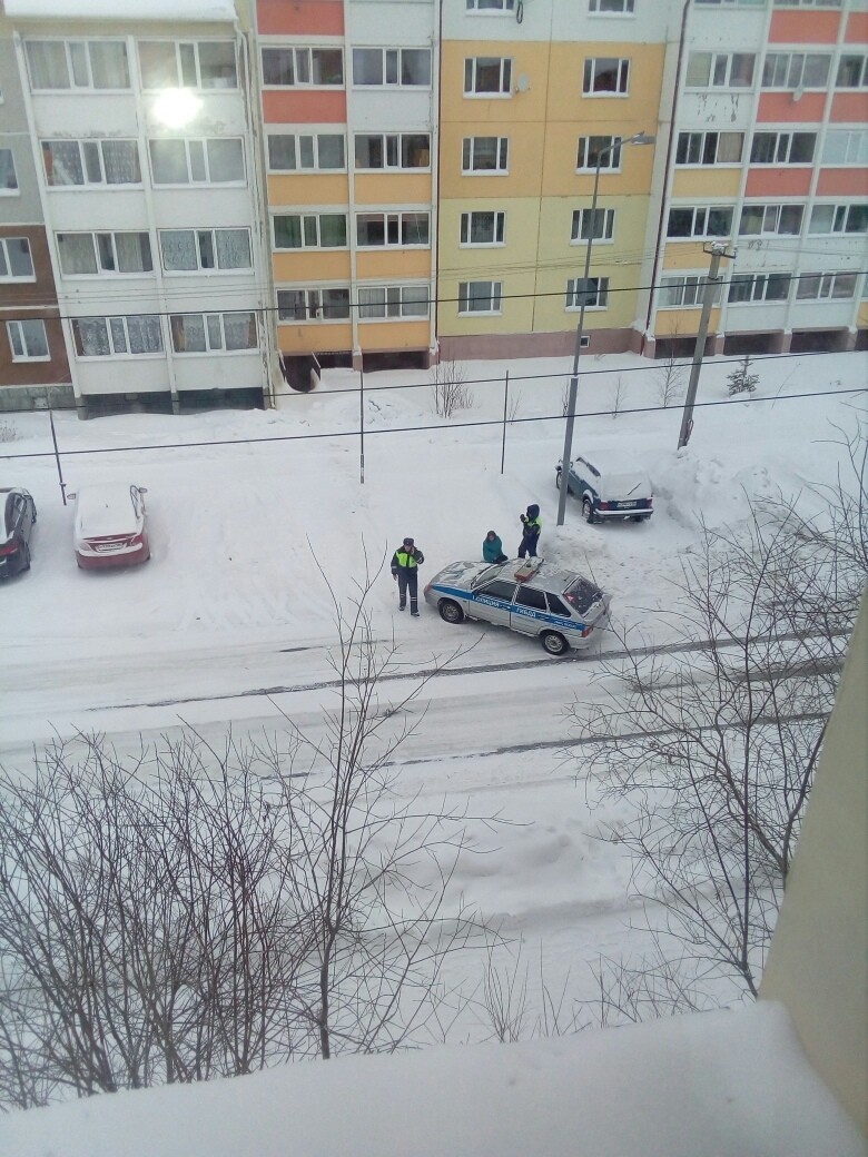 Нягань тн. ГАИ Нягань. ГИБДД Нягань сотрудники. Сбили девочку в 2011 году Нягань. Вяльцева Нягань ГИБДД.