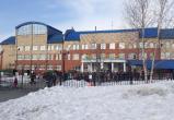 Вчера в Ханты-Мансийске эвакуировали школу. ФОТО