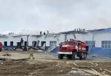 ФОТОРЕПОРТАЖ с места масштабного пожара на складе "Талспецстроя" в Нягани