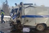 Полицейский "УАЗ" попал в ДТП на трассе «Сургут-Нижневартовск». Погибли два человека