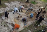 Археологи собрали богатый «урожай» на раскопках в Октябрьском районе