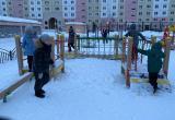 В 4 микрорайоне Нягани открыли детскую игровую площадку. ФОТО