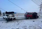 В Сургутском районе автолюбитель отвлекся за рулем и попал в ДТП: пострадали два человека 