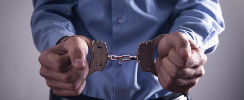 Бывший работник нефтяной компании в Нягани задержан полицией за коммерческий подкуп