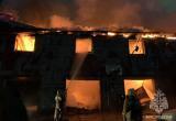 В Нягани горели гаражи на СТО. Подробности происшествия. ФОТО