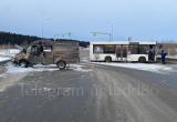 В Ханты-Мансийске "Газель" столкнулась с автобусом. ФОТО