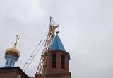 На здании Храма Владимирской иконы Божией матери в Нягани установлен купол