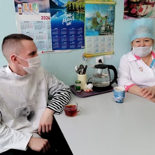 Образование – Краснотурьинский медколледж, практика – война