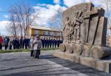 В Нягани торжественно открыли памятник Труженикам тыла. ФОТО