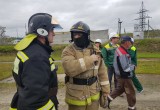 В Нягани на базе ГСМ противопожарные службы «ликвидировали» последствия разлива нефти. ФОТОРЕПОРТАЖ