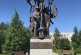 Памятник Нефтяных ремесел мастерам