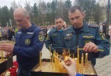 Няганцы почтили память погибших в результате стрельбы в Казани. ФОТО, ВИДЕО