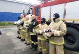 В Нягани увековечили память командира отделения 130 пожарно-спасательной части Владимира Васильева. ФОТО