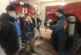Сотрудники 4 пожарно-спасательного отряда провели экскурсию для няганских кадетов. ФОТО