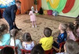 В День образования гражданской обороны сотрудники МЧС г. Нягани посетили детские сады и школы. ФОТО