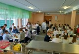 Евгений Данников: важно кормить детей в школах с учётом диет, установленных врачом