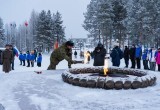 Участники арктической экспедиции МЧС привезли в Нягань лампаду с частицей Вечного огня