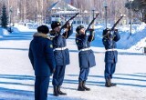 Няганцы возложили цветы к памятникам в День защитника Отечества