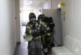 Сотрудники МЧС Югры провели пожарно-тактические учения в поликлинике Нягани. ФОТО