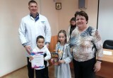 В Детской поликлинике Нягани наградили победителей конкурса "Давайте дружить с ЗОЖ!"