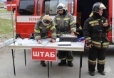 Сотрудники 4 пожарно-спасательного отряда провели пожарно-тактическое учение в 16-этажном доме в Нягани