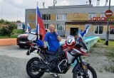 Порядка 30 машин присоединились к автопробегу в Нягани, посвященному Дню России. ФОТО