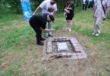 В Нягани подняли на поверхность капсулу поколений, заложенную в 2005 году для будущих жителей. ФОТО