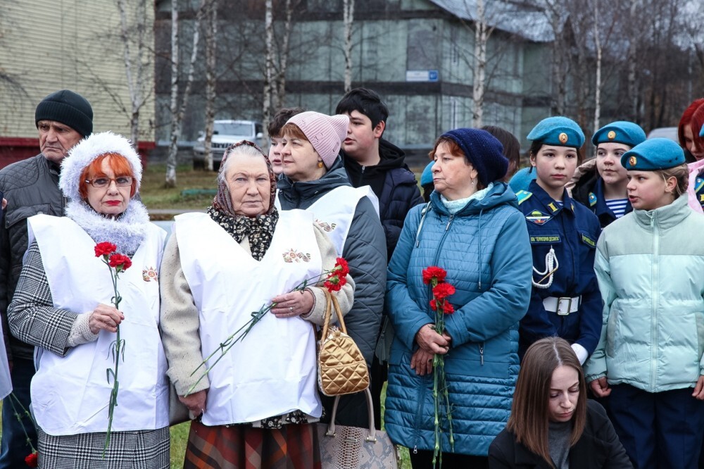 В Нягани прошла акция «Колокол памяти», посвящённая Дню памяти жертв политических репрессий В Нягани прошла акция «Колокол памяти», посвящённая Дню памяти жертв политических репрессий