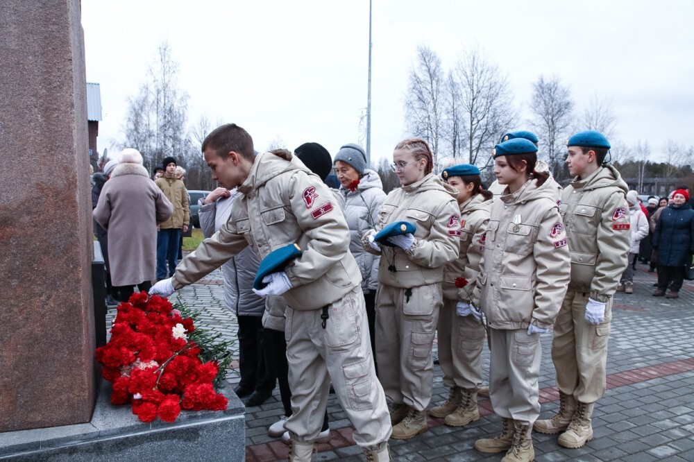 В Нягани прошла акция «Колокол памяти», посвящённая Дню памяти жертв политических репрессий В Нягани прошла акция «Колокол памяти», посвящённая Дню памяти жертв политических репрессий