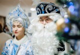 &laquo;Дед Мороз &ndash; единоросс&raquo; поздравил с наступающим Новым годом юных няганцев в Окружной больнице. ФОТО