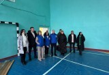 Партийный десант Нягани посетил школу №3, где будет проведен капремонт. ФОТО