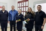 Активисты &laquo;Единой России&raquo; в Нягани подарили няганкам цветы в честь 8 Марта