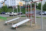 В Нягани проверяют безопасность детских площадок. ФОТО