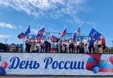Более 30 машин присоединились в Нягани к автопробегу, посвященному Дню России