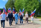 Более 30 машин присоединились в Нягани к автопробегу, посвященному Дню России