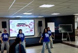 &laquo;Импульс творчества&raquo;: медики Нягани представили свои таланты на творческой выставке. ФОТО