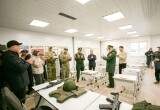 Герой России Рустам Сайфуллин открыл новое модульное сооружение на Учебно‑тренировочном полигоне в Нягани. ФОТО